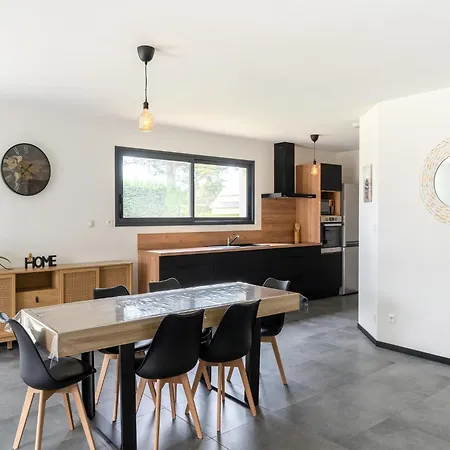 Normandy Retreat, Cleaning Included * Saint-Germain-sur-Ay