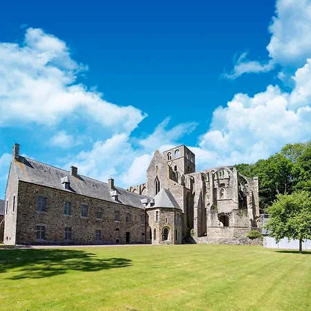 Normandy Retreat, Cleaning Included * Saint-Germain-sur-Ay