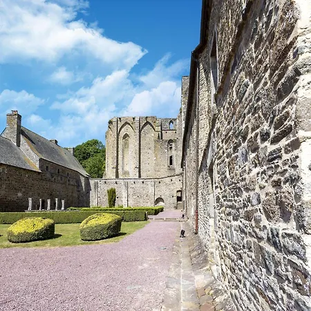 Normandy Retreat, Cleaning Included Feriehus