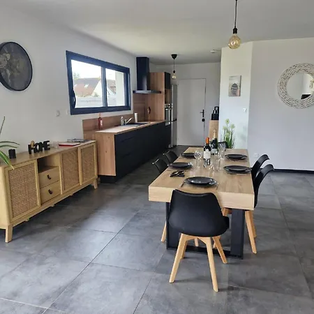 Normandy Retreat, Cleaning Included Saint-Germain-sur-Ay